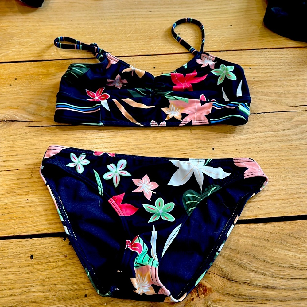 Roxy bikini size 10